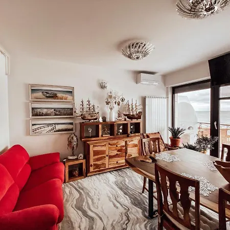 Apartament Safir * Năvodari